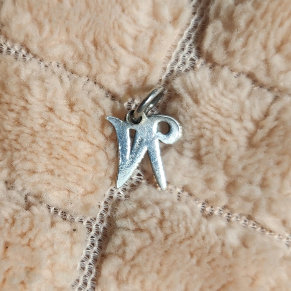 Initial "N" - Picture 2 of 2